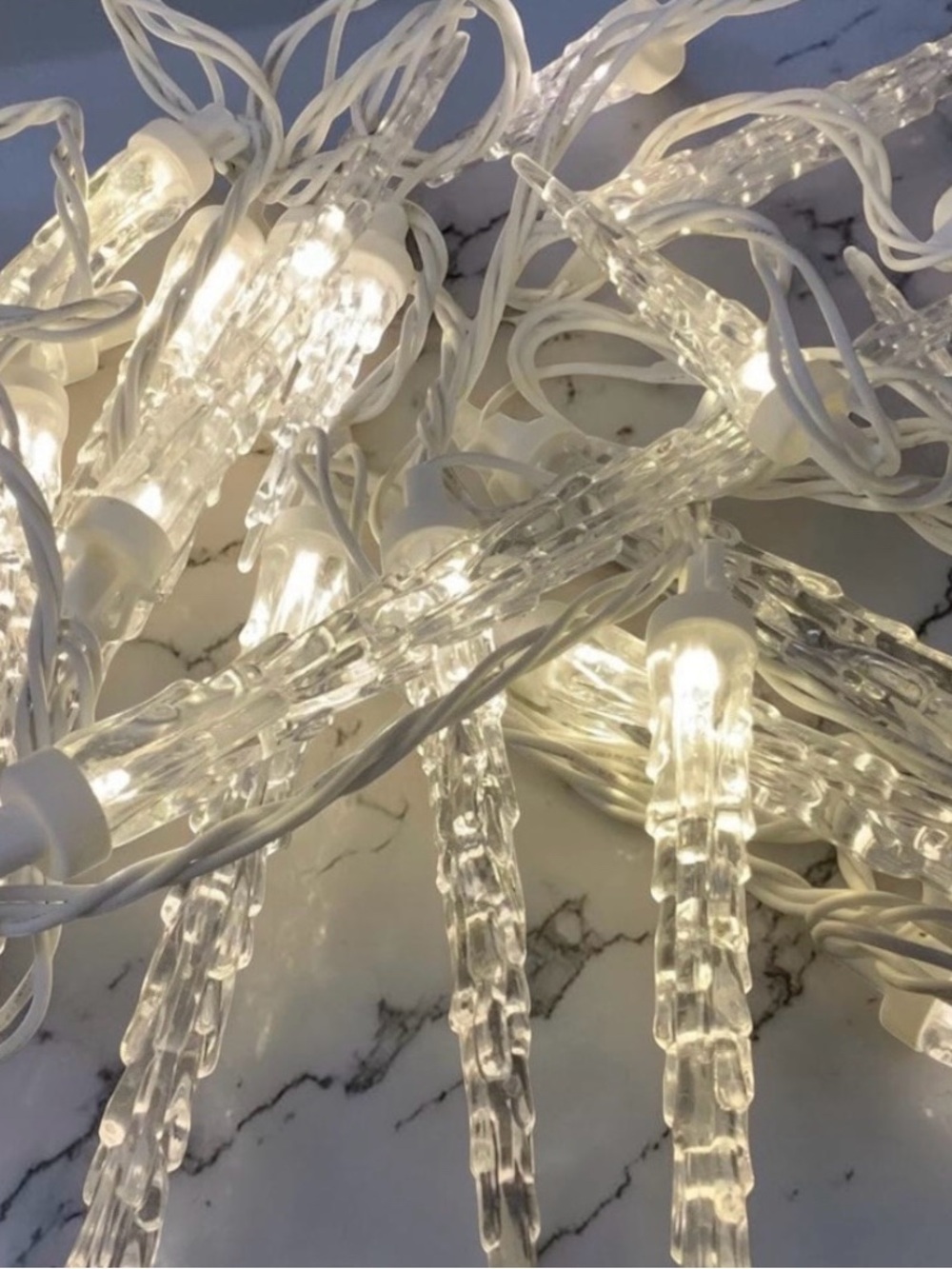 Home Accents Holiday Warm White TWINKLING LED 49 Icicle Lights